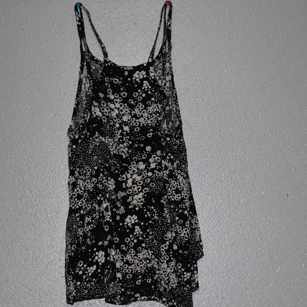 White and black tank top